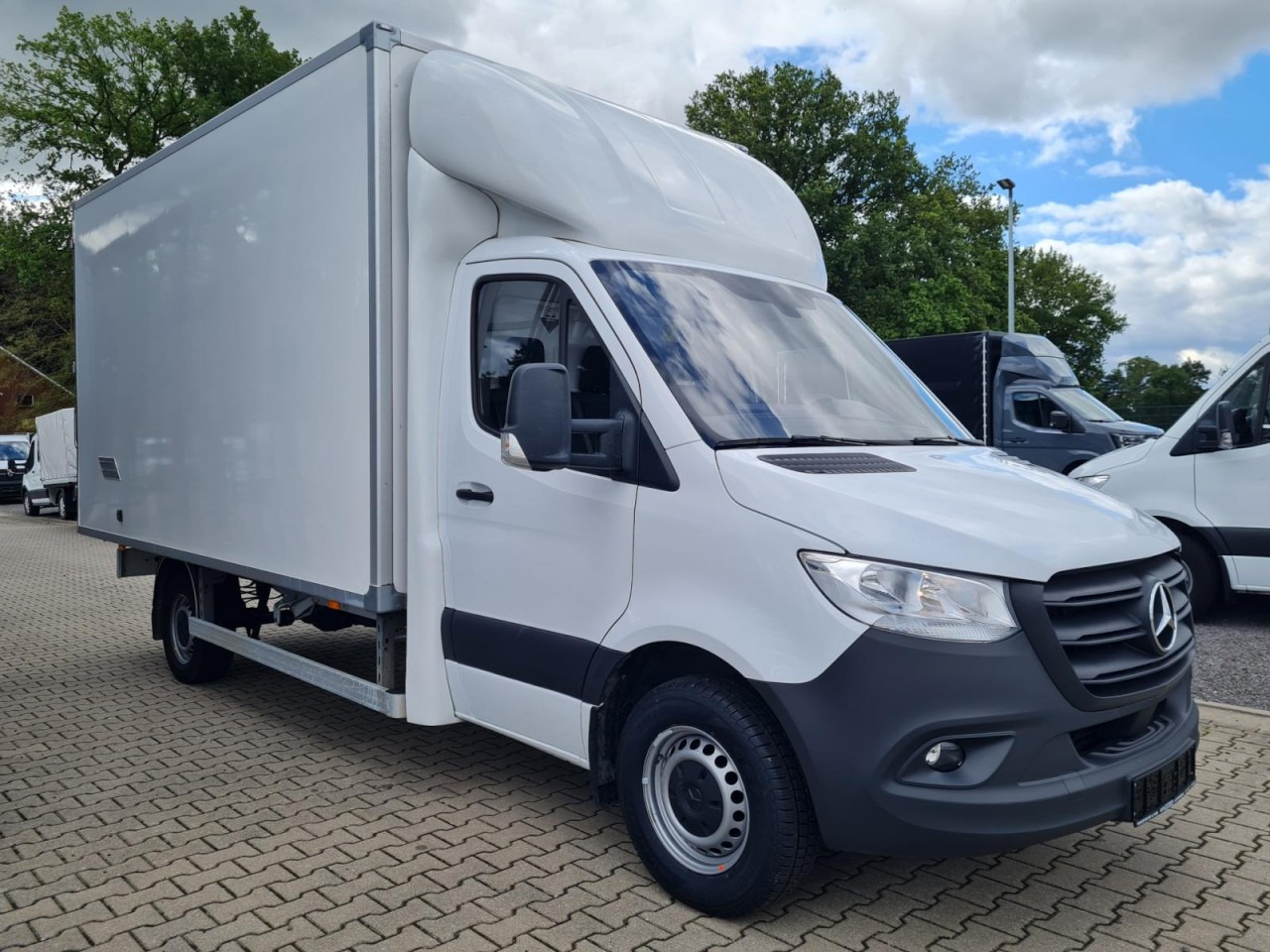 Mercedes-Benz Sprinter 315 CDi Möbel Koffer RWD KLIMA TEMPOMAT - Furgons ar slēgtā virsbūve: foto 3 Mercedes-Benz Sprinter 315 CDi Möbel Koffer RWD KLIMA TEMPOMAT - Furgons ar slēgtā virsbūve: foto 3