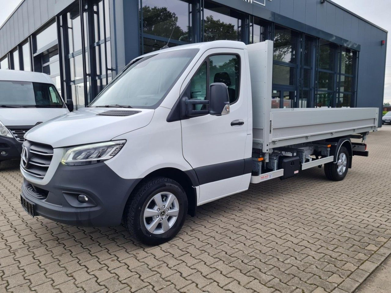 Mercedes-Benz Sprinter 317 CDI 3 Seiten kipper RWD AHK LED NAV - Komercauto pašizgāzējs: foto 3 Mercedes-Benz Sprinter 317 CDI 3 Seiten kipper RWD AHK LED NAV - Komercauto pašizgāzējs: foto 3
