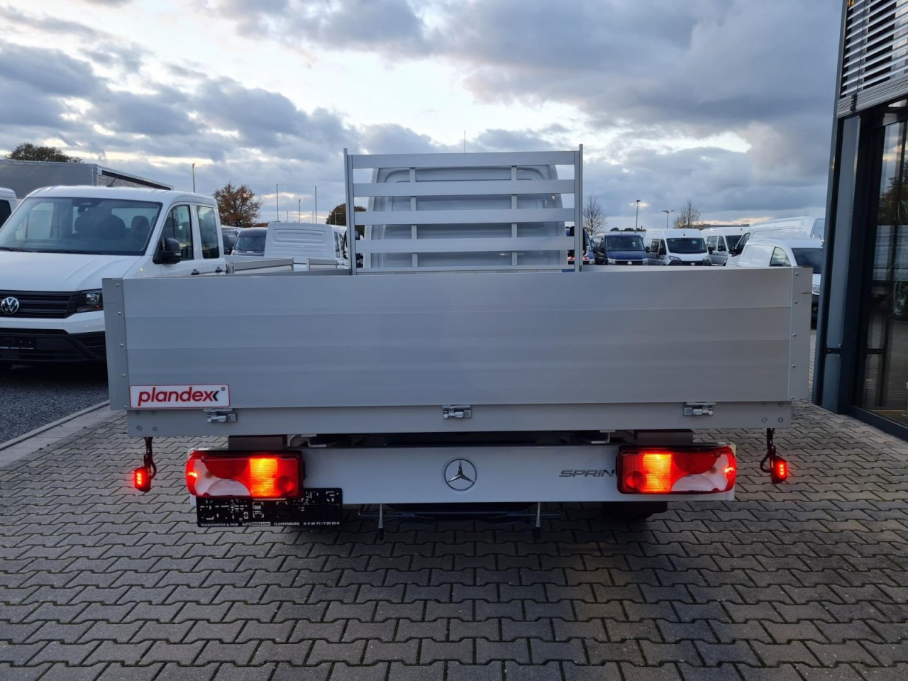 Mercedes-Benz Sprinter 317 CDI Pritsche L3 lang RWD KLIMA TEMPOMAT - Automašīna ar kravas platformu: foto 5 Mercedes-Benz Sprinter 317 CDI Pritsche L3 lang RWD KLIMA TEMPOMAT - Automašīna ar kravas platformu: foto 5