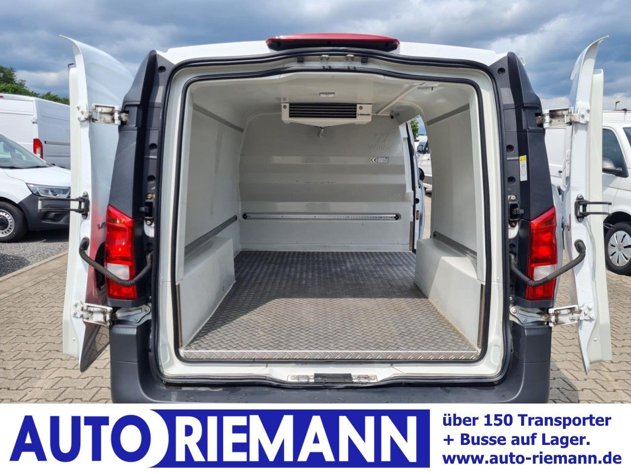 Mercedes-Benz Vito 116 Cdi Kühlkasten lang Stand/Fahrkühl HEIZ - Komercauto refrižerators: foto 1 Mercedes-Benz Vito 116 Cdi Kühlkasten lang Stand/Fahrkühl HEIZ - Komercauto refrižerators: foto 1