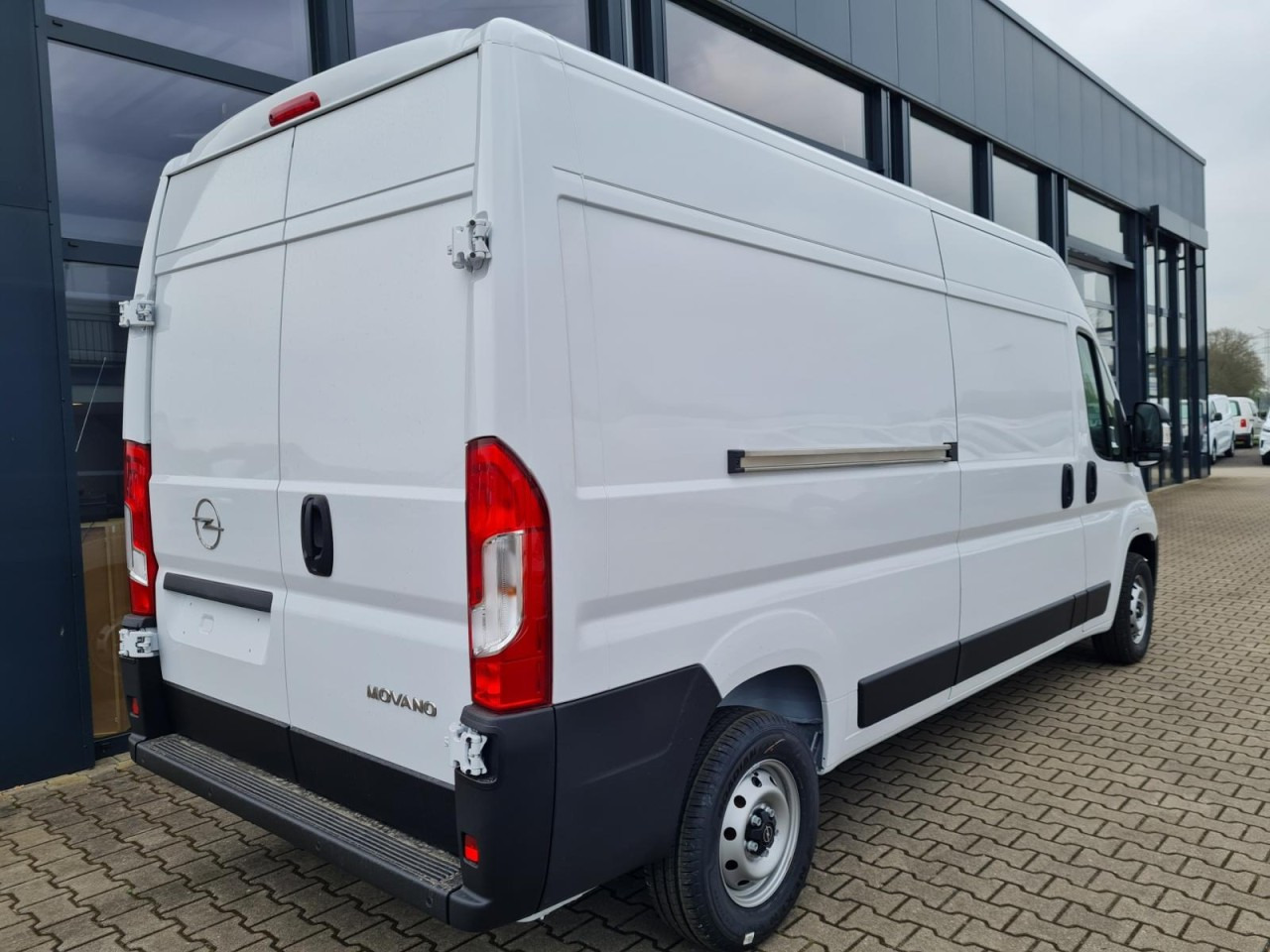 Opel Movano Kasten 2.2 HDI 180 L3H2 Klima NAVI TEMPOMAT - Kravas mikroautobuss: foto 4 Opel Movano Kasten 2.2 HDI 180 L3H2 Klima NAVI TEMPOMAT - Kravas mikroautobuss: foto 4