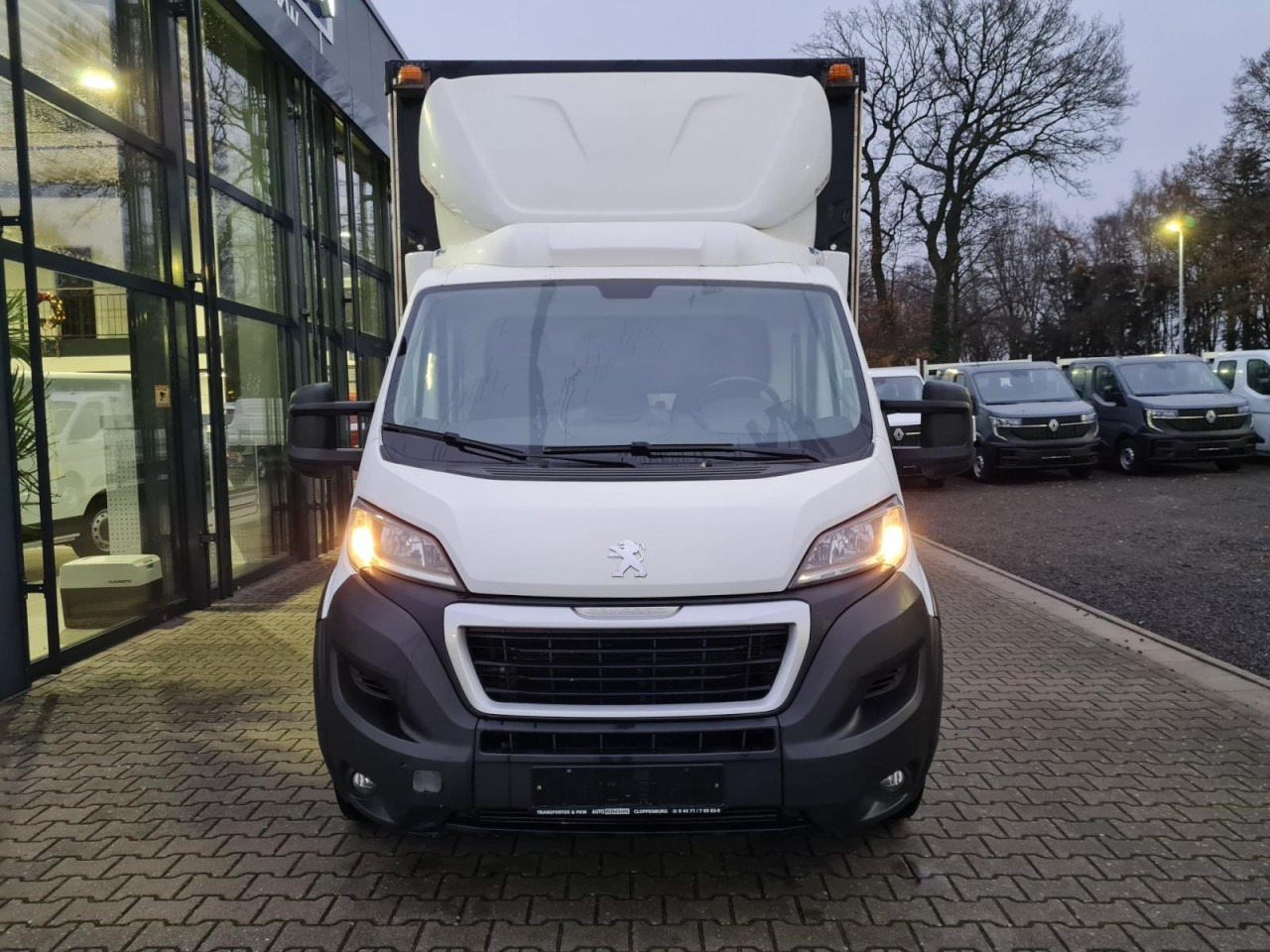 Peugeot Boxer 35 Pritsche 2x Schiebe Plane LBW L4 KLIMA - Furgons ar tentu: foto 2 Peugeot Boxer 35 Pritsche 2x Schiebe Plane LBW L4 KLIMA - Furgons ar tentu: foto 2