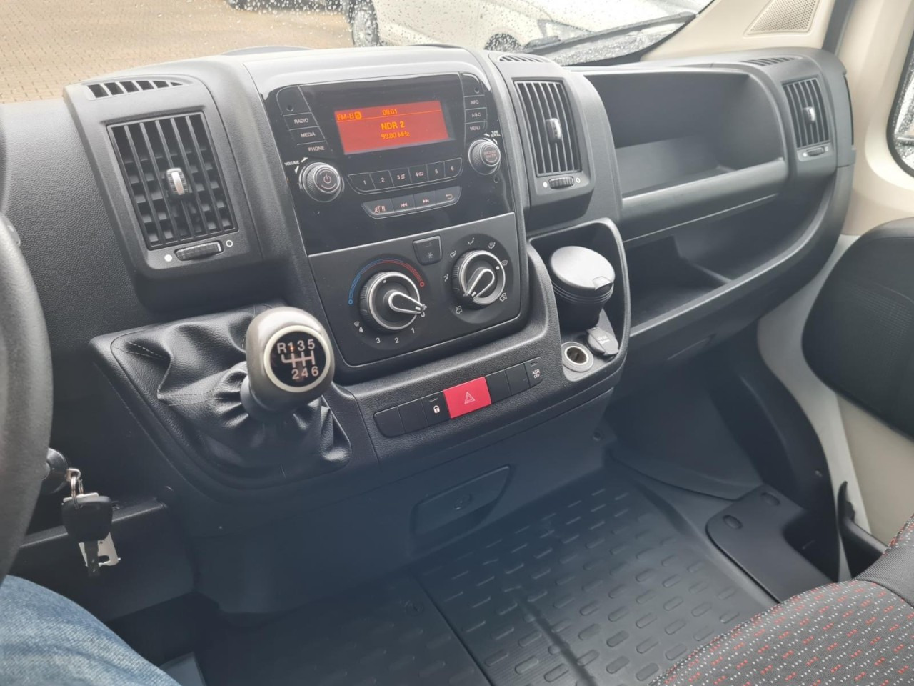 Mazs furgons, Kravas-pasažieru furgons Peugeot Boxer Kasten L3H2 Doka 6-Sitze AHK PDC KLIMA: foto 11