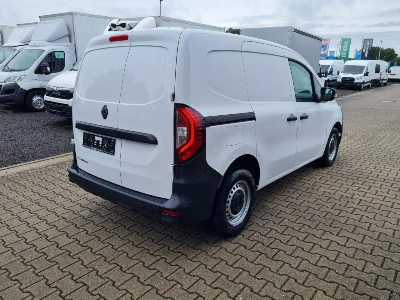 Renault Kangoo Van Kasten L1H1 TCe 1.3i KLIMA PDC TEMPOM - Mazs furgons: foto 5 Renault Kangoo Van Kasten L1H1 TCe 1.3i KLIMA PDC TEMPOM - Mazs furgons: foto 5