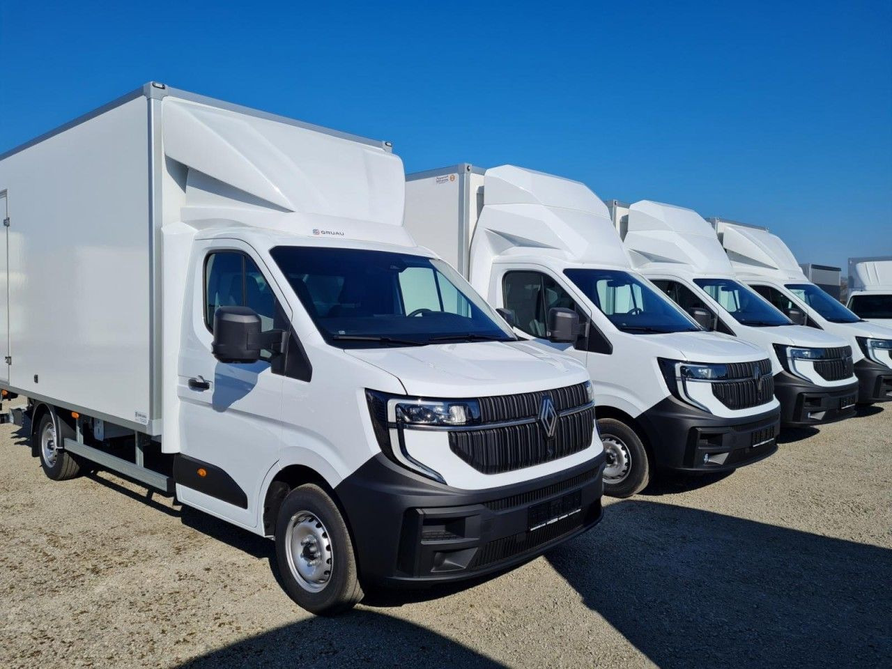 Renault Master 3,5t Koffer dCi 165 mit 10 Pal. Plätze - Furgons ar slēgtā virsbūve: foto 2 Renault Master 3,5t Koffer dCi 165 mit 10 Pal. Plätze - Furgons ar slēgtā virsbūve: foto 2