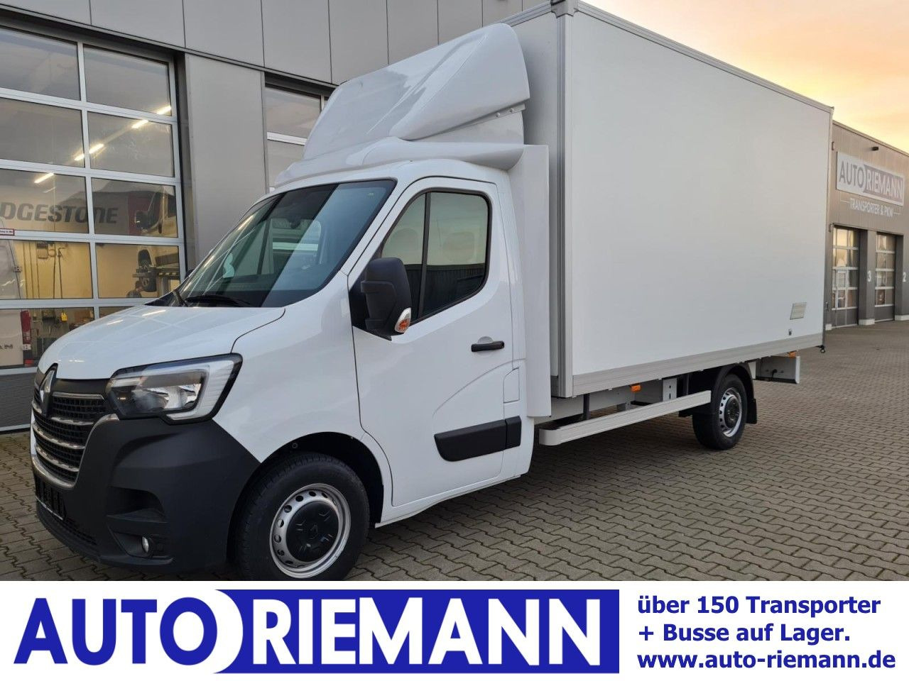 Renault Master 3.5t Möbel Koffer KLIMA LUFTFEDERUNG TEMP - Furgons ar slēgtā virsbūve: foto 1 Renault Master 3.5t Möbel Koffer KLIMA LUFTFEDERUNG TEMP - Furgons ar slēgtā virsbūve: foto 1