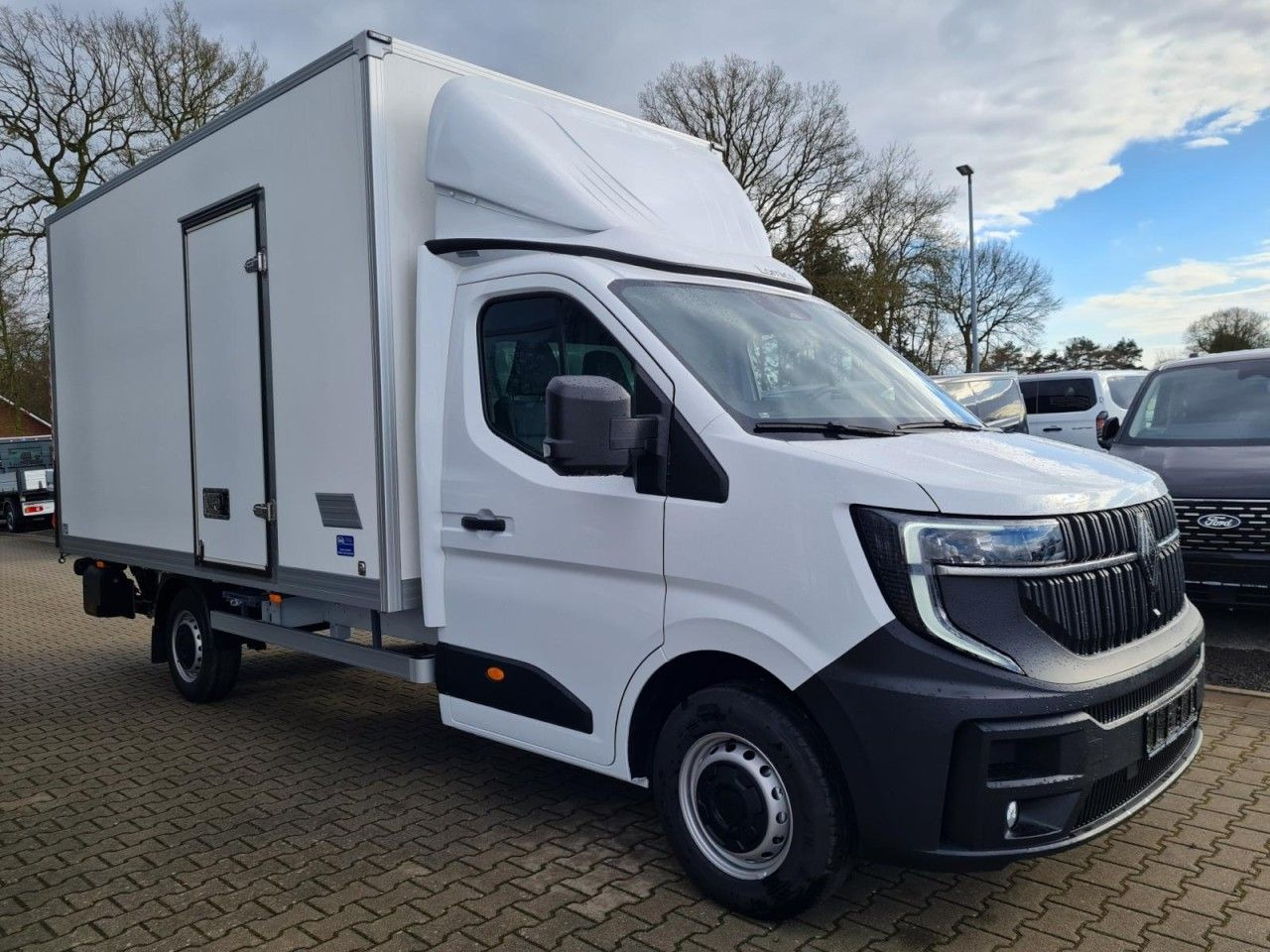 Renault Master 35 New Möbel Koffer LBW KAMERA LUFTFEDERU - Furgons ar slēgtā virsbūve: foto 3 Renault Master 35 New Möbel Koffer LBW KAMERA LUFTFEDERU - Furgons ar slēgtā virsbūve: foto 3