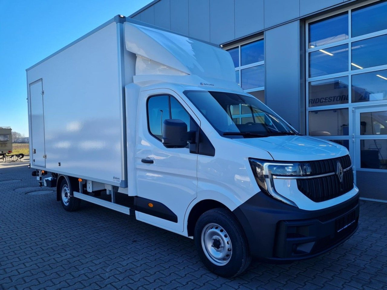 Renault Master 35 New Möbel Koffer LBW KLIMA TEMPOMAT - Furgons ar slēgtā virsbūve: foto 3 Renault Master 35 New Möbel Koffer LBW KLIMA TEMPOMAT - Furgons ar slēgtā virsbūve: foto 3