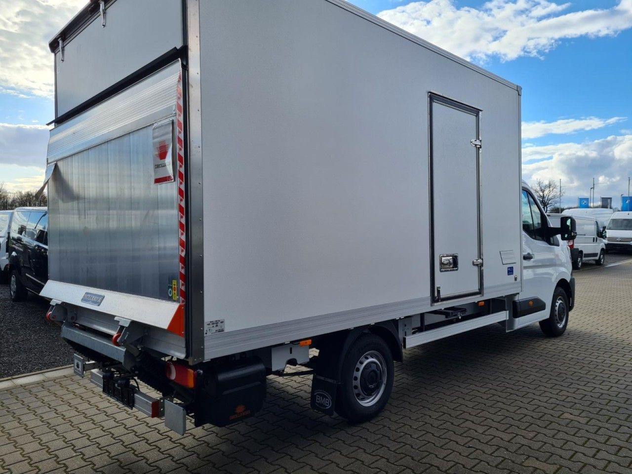 Renault Master 35 New Möbel Koffer LBW LUFTFEDERUNG KAME - Furgons ar slēgtā virsbūve: foto 4 Renault Master 35 New Möbel Koffer LBW LUFTFEDERUNG KAME - Furgons ar slēgtā virsbūve: foto 4