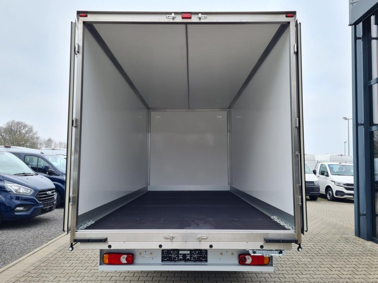 Renault Master 35 New Möbel Koffer LF 4.80m KLIMA TEMPOM - Furgons ar slēgtā virsbūve: foto 5 Renault Master 35 New Möbel Koffer LF 4.80m KLIMA TEMPOM - Furgons ar slēgtā virsbūve: foto 5
