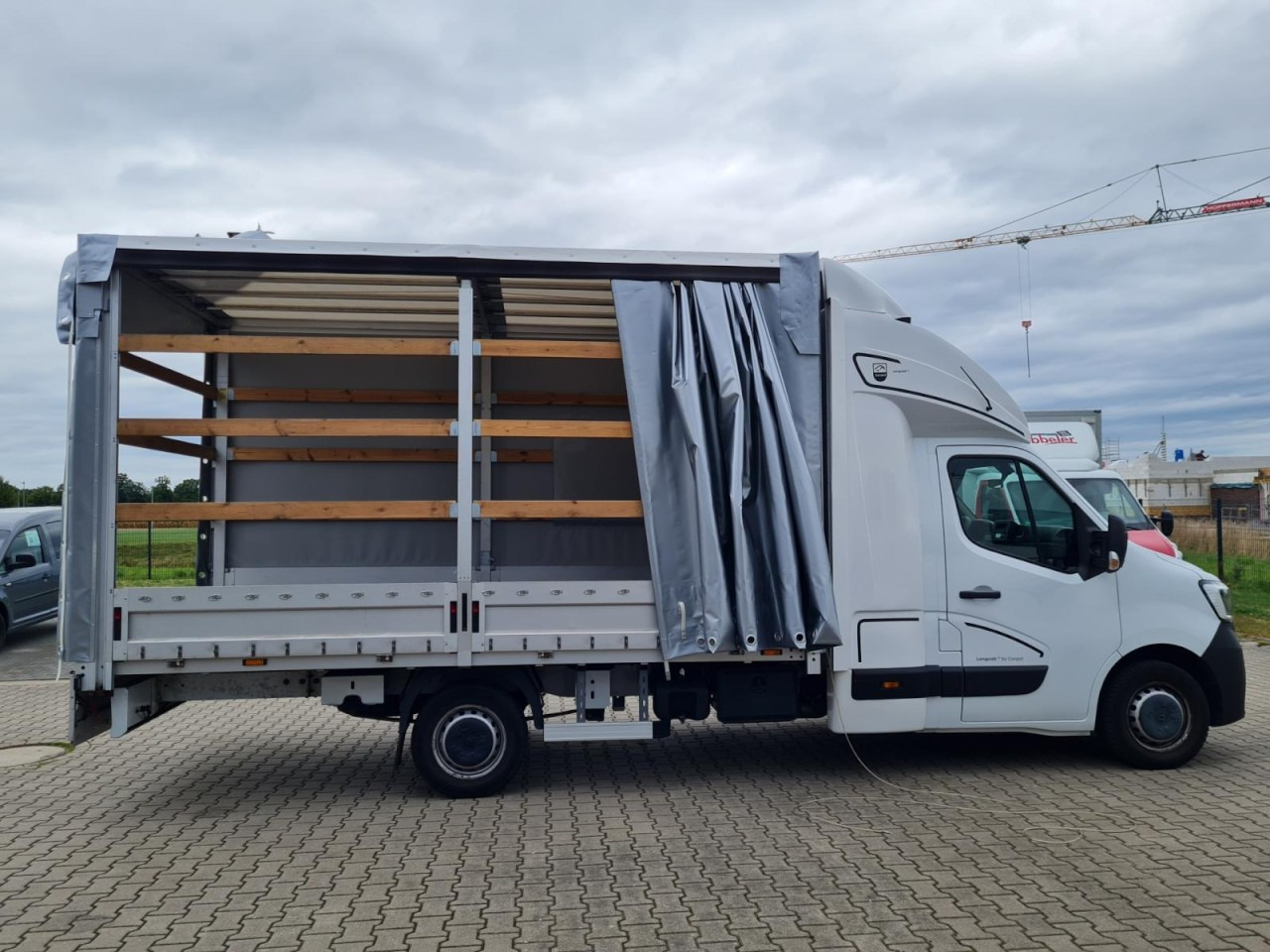 Renault Master 35 Pritsche Schiebe Plane Schlafkab LUFTFEDERUNG - Furgons ar tentu: foto 4 Renault Master 35 Pritsche Schiebe Plane Schlafkab LUFTFEDERUNG - Furgons ar tentu: foto 4