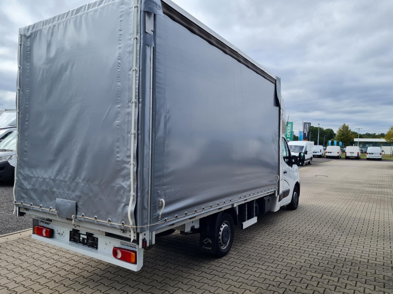 Renault Master 35 Pritsche Schiebe Plane Schlafkab LUFTFEDERUNG - Furgons ar tentu: foto 5 Renault Master 35 Pritsche Schiebe Plane Schlafkab LUFTFEDERUNG - Furgons ar tentu: foto 5