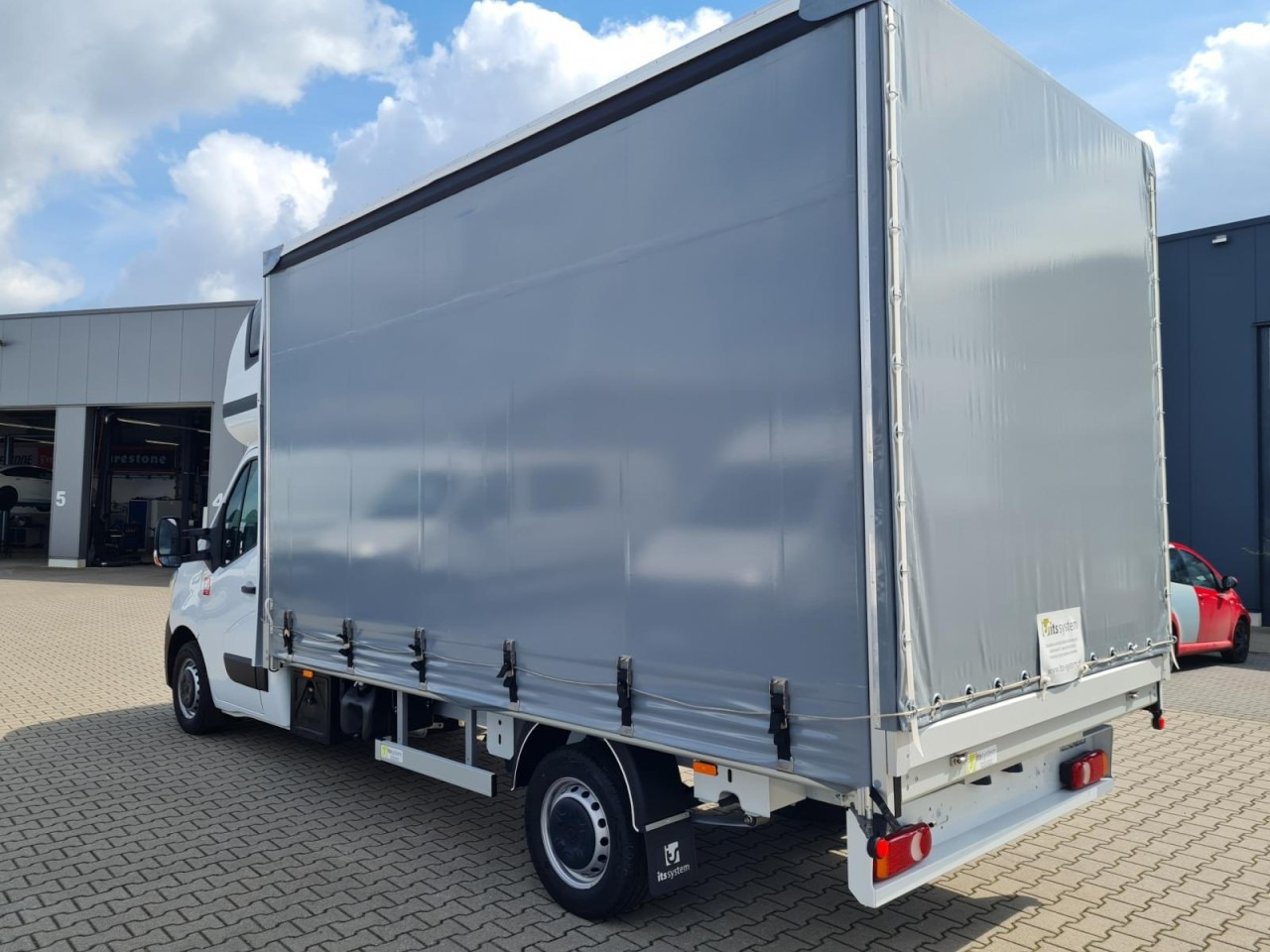 Renault Master 35 Pritsche Schiebe Plane Schlafkab. STHZ - Furgons ar tentu: foto 5 Renault Master 35 Pritsche Schiebe Plane Schlafkab. STHZ - Furgons ar tentu: foto 5