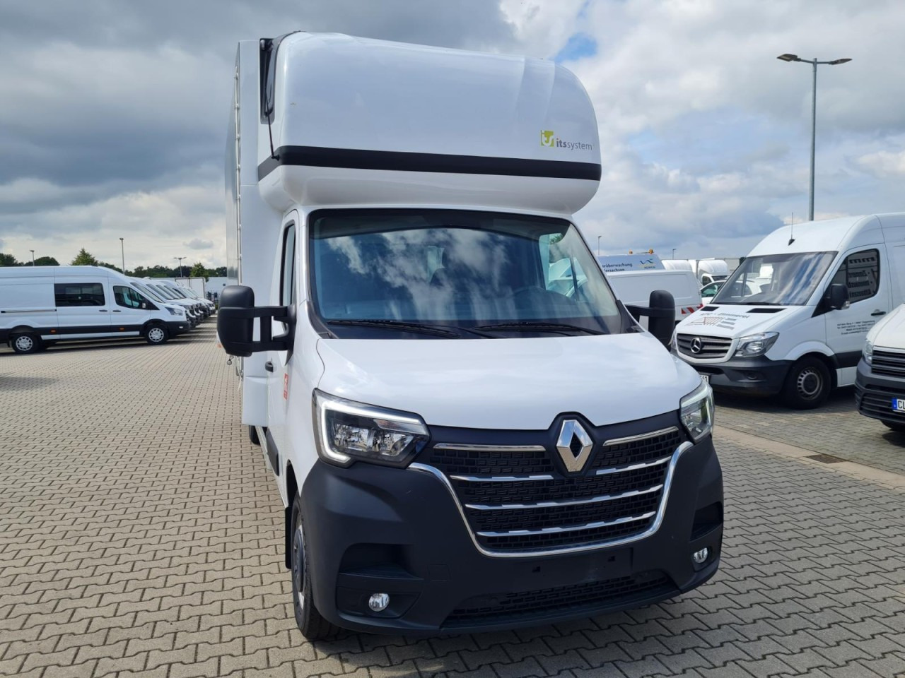 Renault Master 35 Pritsche Schiebe Plane Schlafkab. STHZ - Furgons ar tentu: foto 2 Renault Master 35 Pritsche Schiebe Plane Schlafkab. STHZ - Furgons ar tentu: foto 2