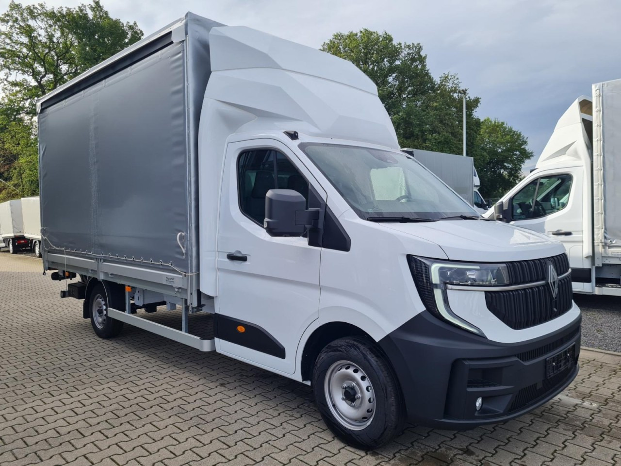 Renault Master Pritsche Schiebe Plane LBW Luftfederung - Furgons ar tentu: foto 3 Renault Master Pritsche Schiebe Plane LBW Luftfederung - Furgons ar tentu: foto 3