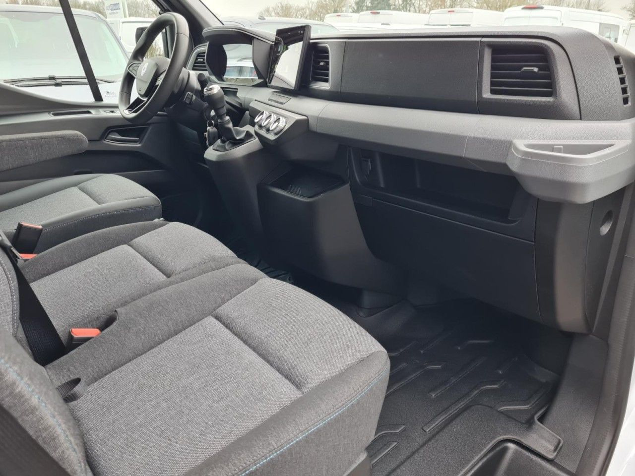 Furgons ar slēgtā virsbūve Renault New Master 35 Möbel Koffer KLIMA LUFTFEDER TEMPO: foto 13