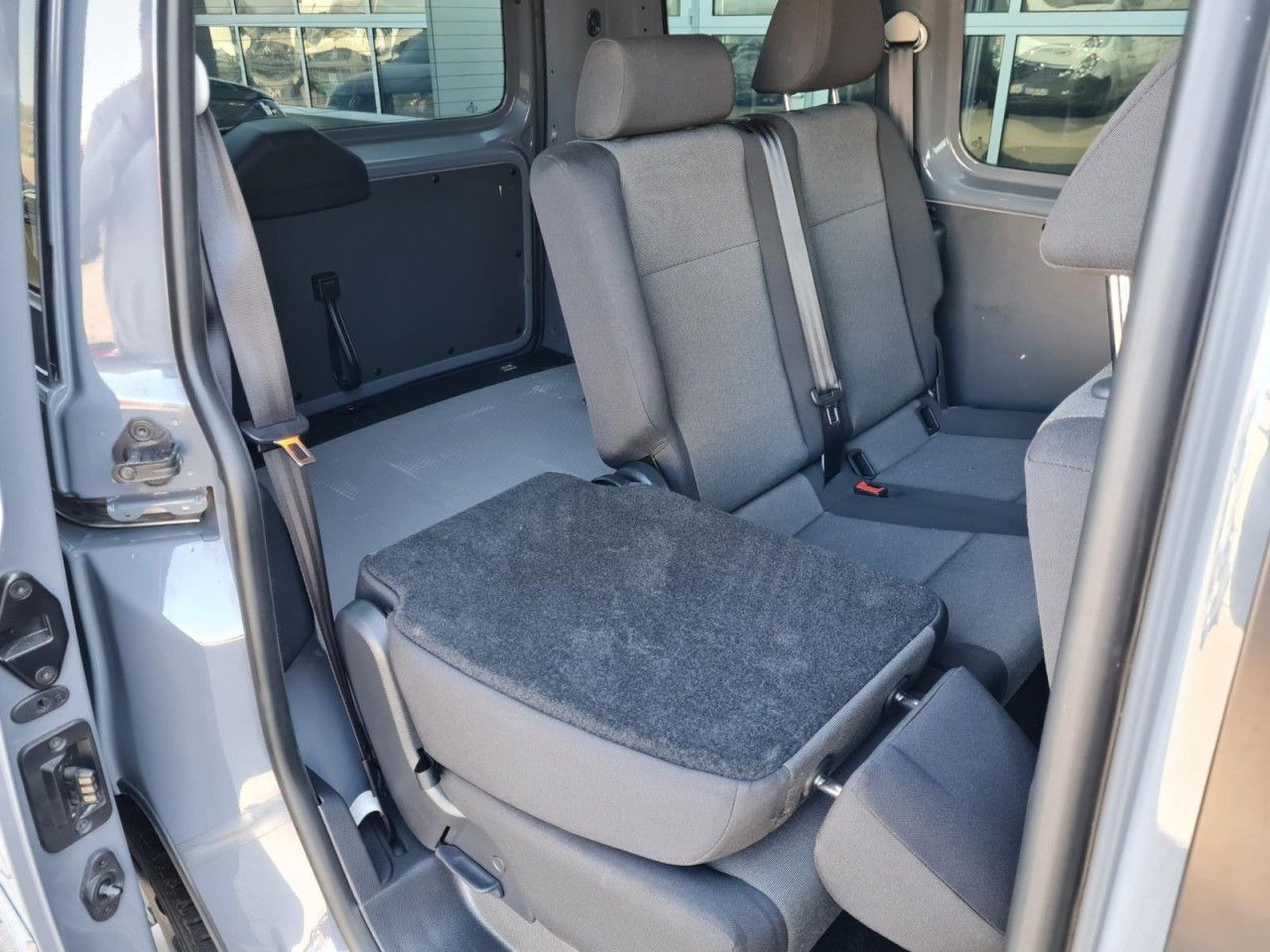 Pasažieru furgons Volkswagen Caddy Kombi 4Motion TDi 5-Sitze KLIMA STHZ TEMPO: foto 6