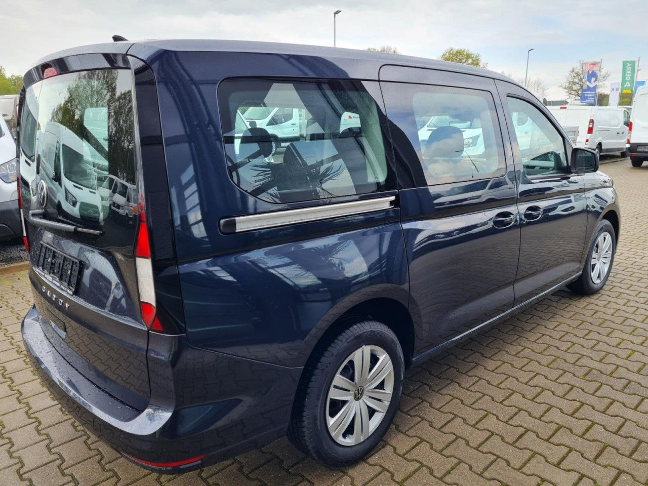 Volkswagen Caddy Maxi Kombi 7-Sitze 1.5 TSI DSG NAVI/APP TE - Vieglā automašīna: foto 3 Volkswagen Caddy Maxi Kombi 7-Sitze 1.5 TSI DSG NAVI/APP TE - Vieglā automašīna: foto 3