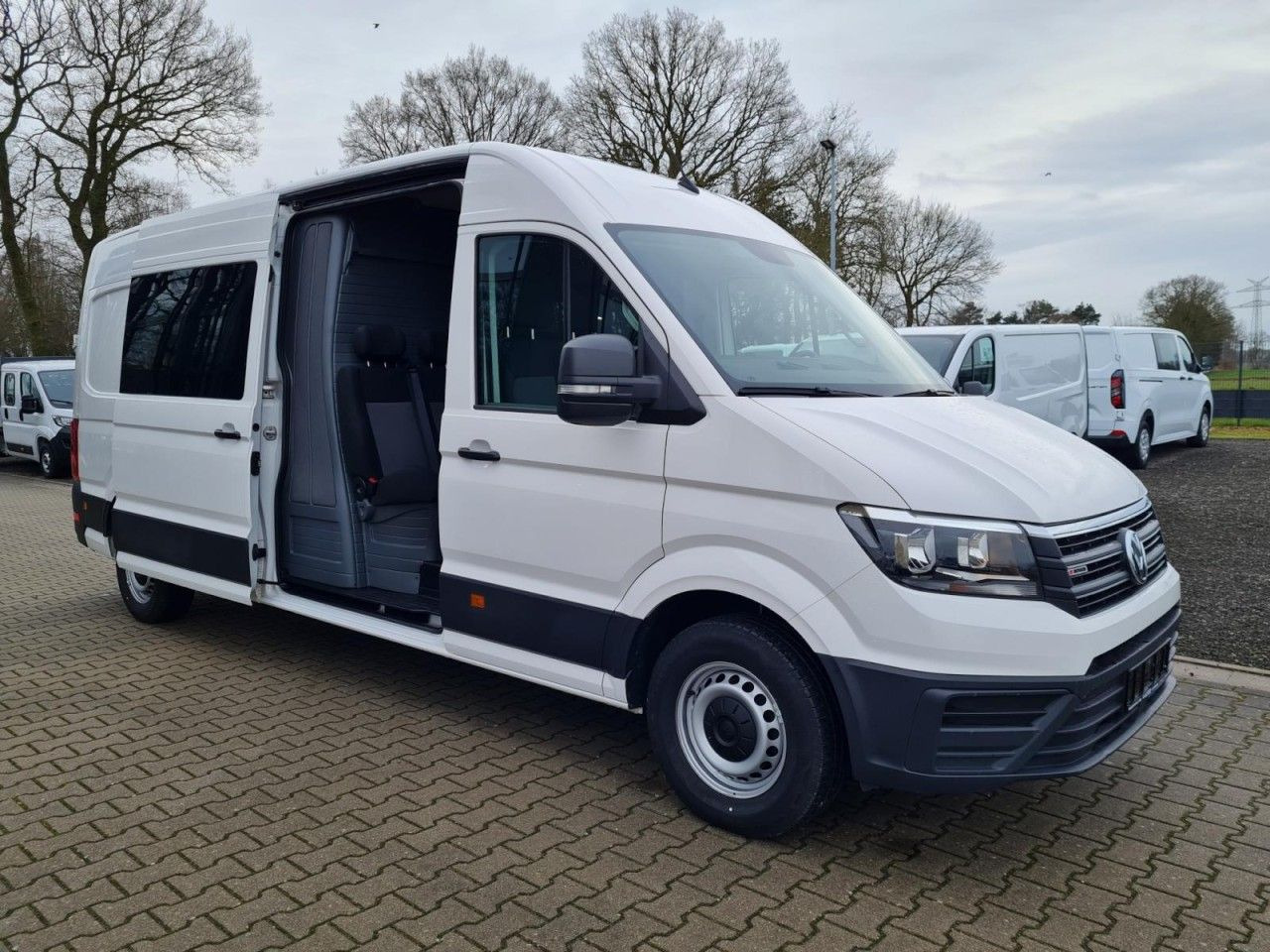 Volkswagen Crafter 35 Kasten 4MOTION L4H3 Plus Doka 7-Sitze - Kravas mikroautobuss, Kravas-pasažieru furgons: foto 3 Volkswagen Crafter 35 Kasten 4MOTION L4H3 Plus Doka 7-Sitze - Kravas mikroautobuss, Kravas-pasažieru furgons: foto 3