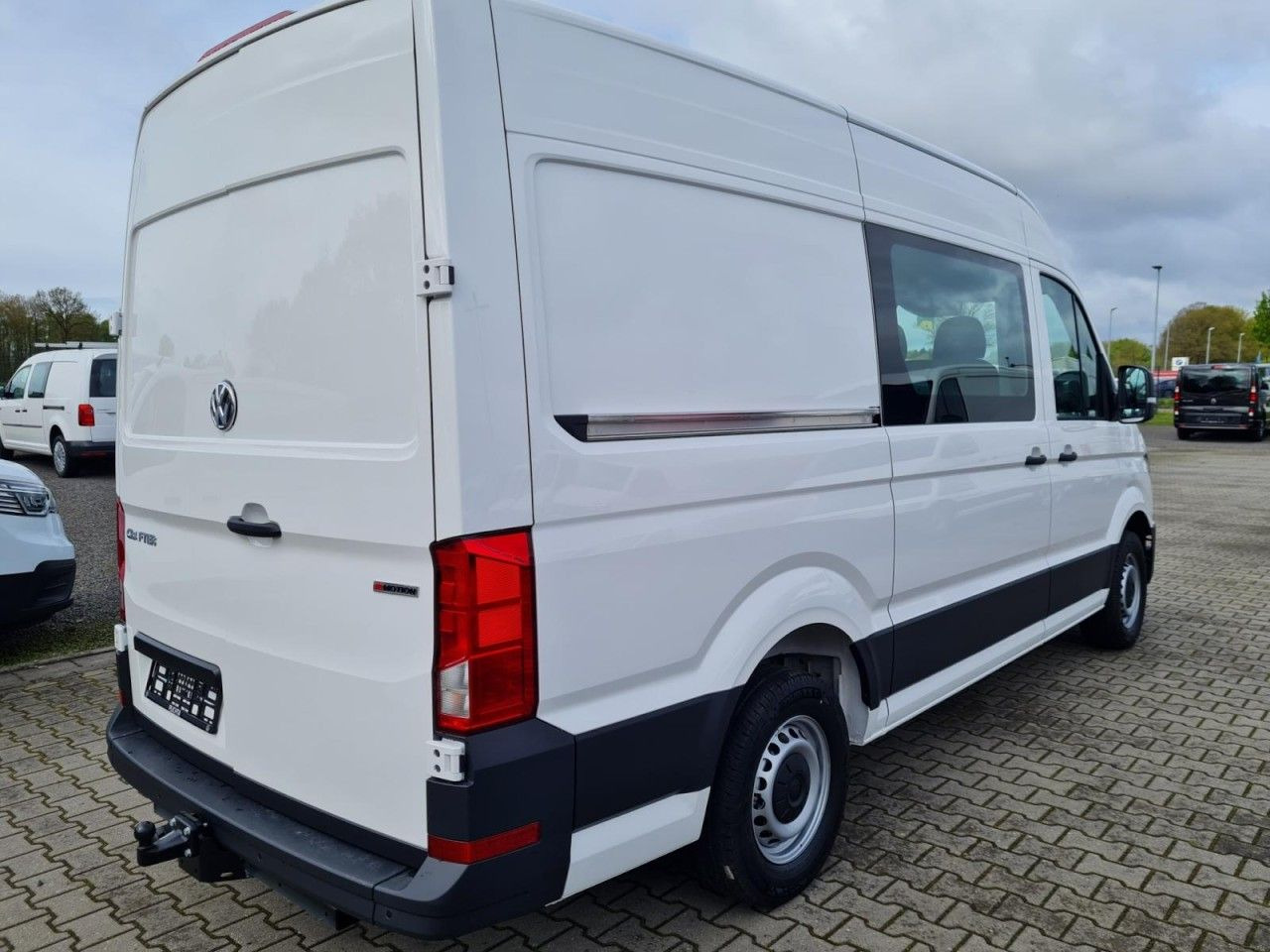 Volkswagen Crafter 35 Kasten PLUS MIXTO DOKA 4motion L3H3 - Kravas mikroautobuss, Kravas-pasažieru furgons: foto 4 Volkswagen Crafter 35 Kasten PLUS MIXTO DOKA 4motion L3H3 - Kravas mikroautobuss, Kravas-pasažieru furgons: foto 4