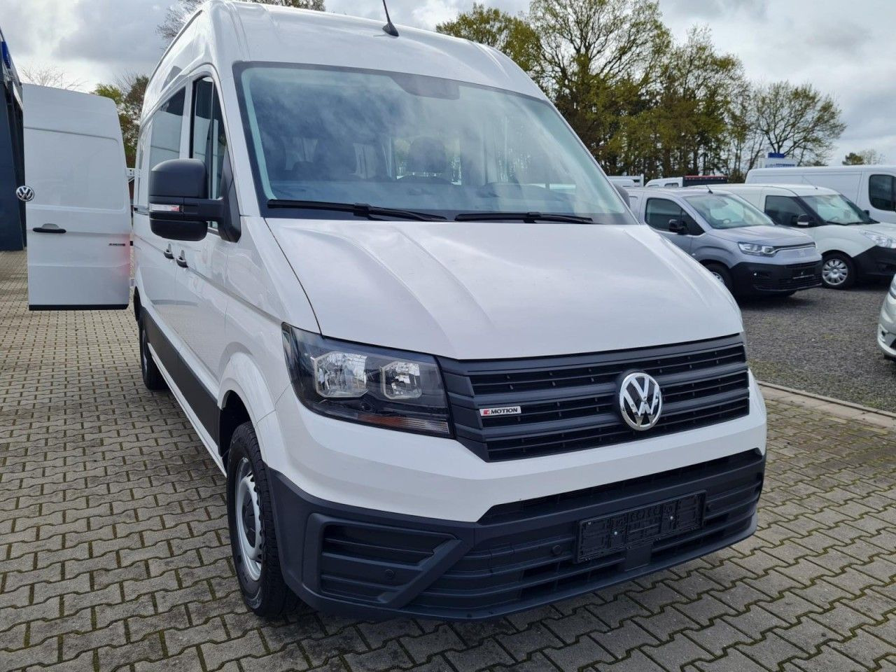Volkswagen Crafter 35 Kasten PLUS MIXTO DOKA 4motion L3H3 - Kravas mikroautobuss, Kravas-pasažieru furgons: foto 2 Volkswagen Crafter 35 Kasten PLUS MIXTO DOKA 4motion L3H3 - Kravas mikroautobuss, Kravas-pasažieru furgons: foto 2
