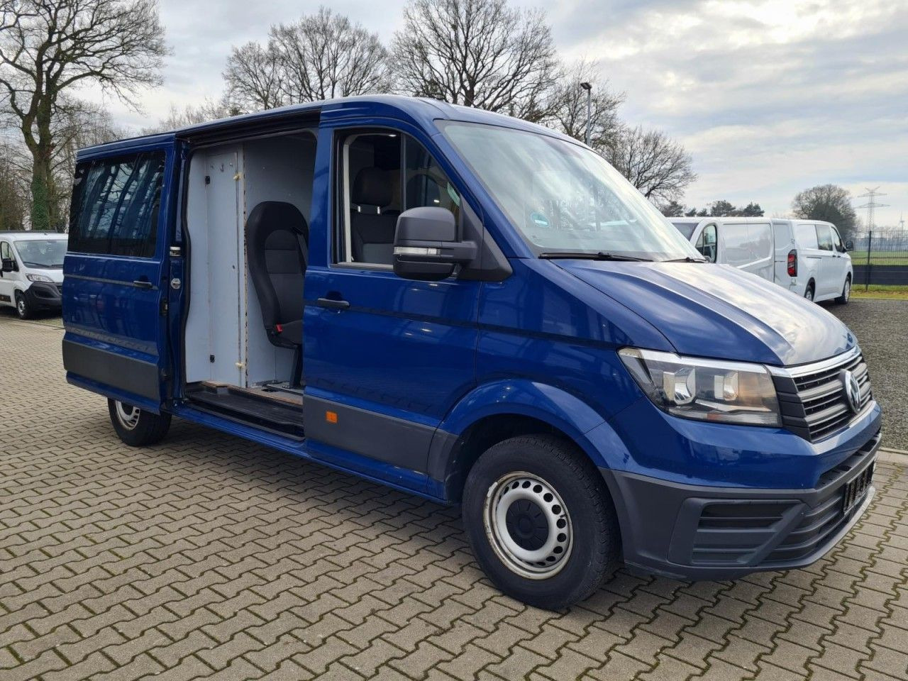 Volkswagen Crafter 35 Kasten Plus Doka mixto NAVI AHK 6 Sit - Kravas mikroautobuss, Kravas-pasažieru furgons: foto 4 Volkswagen Crafter 35 Kasten Plus Doka mixto NAVI AHK 6 Sit - Kravas mikroautobuss, Kravas-pasažieru furgons: foto 4