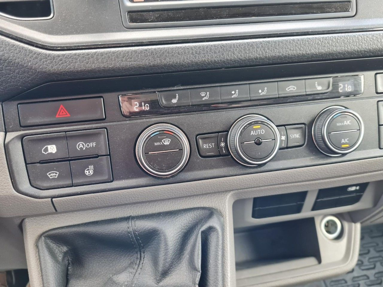 Kravas mikroautobuss Volkswagen Crafter 35 Kasten TDI MR hoch NAVI KLIMA TEMPOMA: foto 14