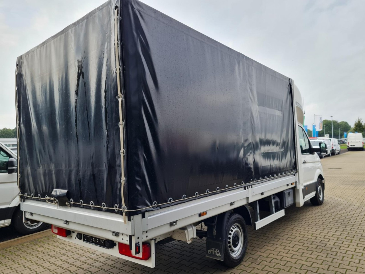 Volkswagen Crafter 35 Pritsche Schlafkabine LED TEMPOMAT - Furgons ar tentu: foto 4 Volkswagen Crafter 35 Pritsche Schlafkabine LED TEMPOMAT - Furgons ar tentu: foto 4