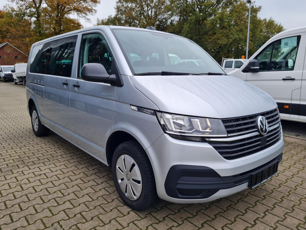 Volkswagen T6.1 Caravelle TDI lang 9 Sitzer 2 Schiebetüren Trendl. - Mikroautobuss, Pasažieru furgons: foto 3 Volkswagen T6.1 Caravelle TDI lang 9 Sitzer 2 Schiebetüren Trendl. - Mikroautobuss, Pasažieru furgons: foto 3