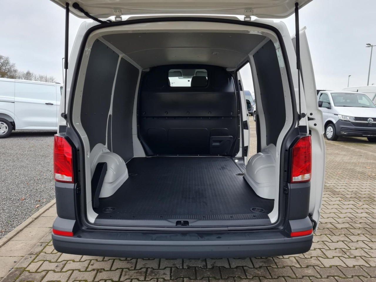 Volkswagen T6.1 Kasten KR Heckklappe KAMERA KLIMA ALLWETTER - Mazs furgons: foto 5 Volkswagen T6.1 Kasten KR Heckklappe KAMERA KLIMA ALLWETTER - Mazs furgons: foto 5