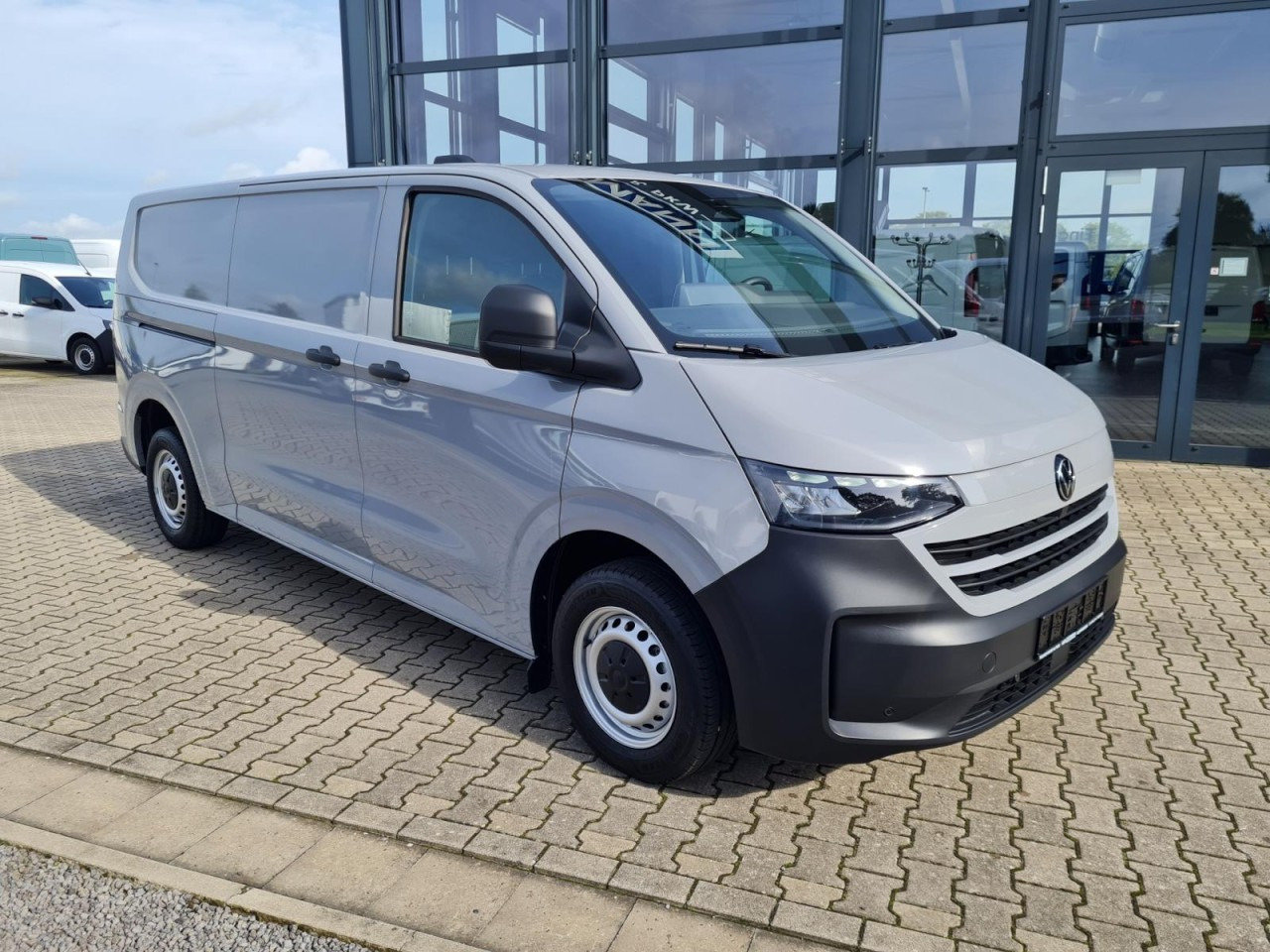 Volkswagen T7 Kasten TDi AG L2 AHK KLIMA KAMERA LED TEMPOMAT - Mazs furgons: foto 3 Volkswagen T7 Kasten TDi AG L2 AHK KLIMA KAMERA LED TEMPOMAT - Mazs furgons: foto 3