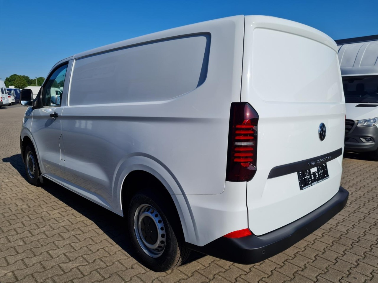 Volkswagen T7 Kasten Tdi KR Heckklappe PDC KLIMA TEMPOMAT - Mazs furgons: foto 4 Volkswagen T7 Kasten Tdi KR Heckklappe PDC KLIMA TEMPOMAT - Mazs furgons: foto 4