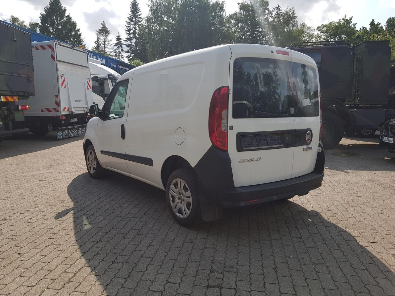 Fiat Doblo Kastenwagen SX 1.3 Klima, Radio mit Nav... - Pasažieru furgons: foto 3 Fiat Doblo Kastenwagen SX 1.3 Klima, Radio mit Nav... - Pasažieru furgons: foto 3
