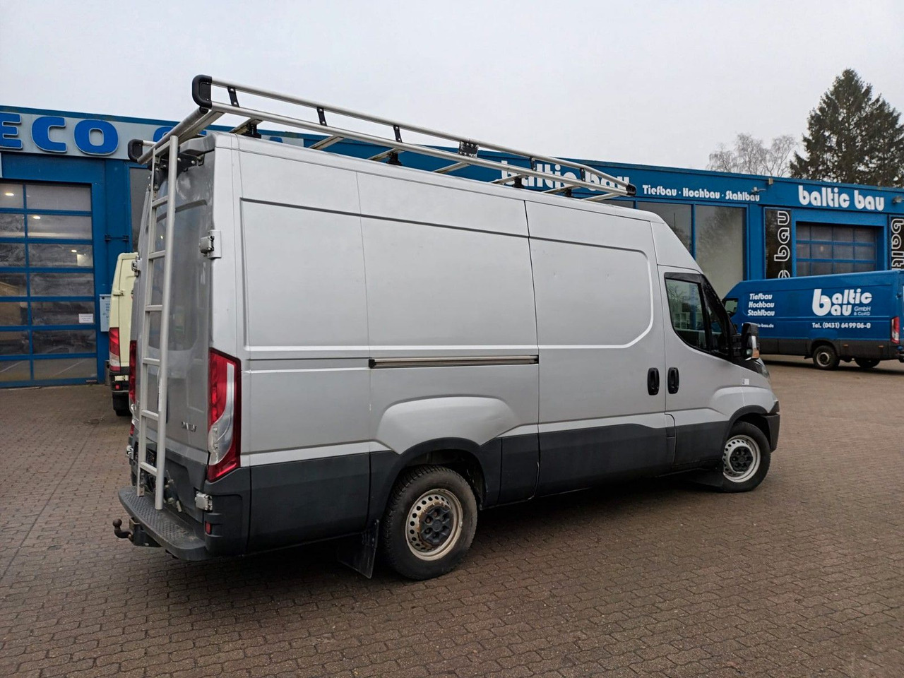 Iveco Daily 35S12V 3520L AHK Dachträger 85 kW (116 ... - Kravas mikroautobuss: foto 3 Iveco Daily 35S12V 3520L AHK Dachträger 85 kW (116 ... - Kravas mikroautobuss: foto 3