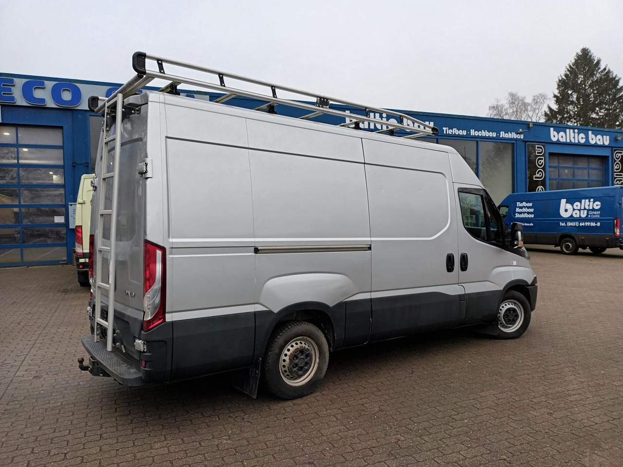 Iveco Daily 35S12V 3520L AHK Dachträger 85 kW (116 ... - Kravas mikroautobuss: foto 3 Iveco Daily 35S12V 3520L AHK Dachträger 85 kW (116 ... - Kravas mikroautobuss: foto 3
