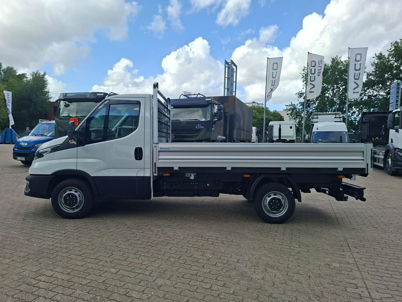 Iveco Daily 35S14A8Y Henschel 3-Seiten Kipper 100 k... - Automašīna ar kravas platformu: foto 2 Iveco Daily 35S14A8Y Henschel 3-Seiten Kipper 100 k... - Automašīna ar kravas platformu: foto 2