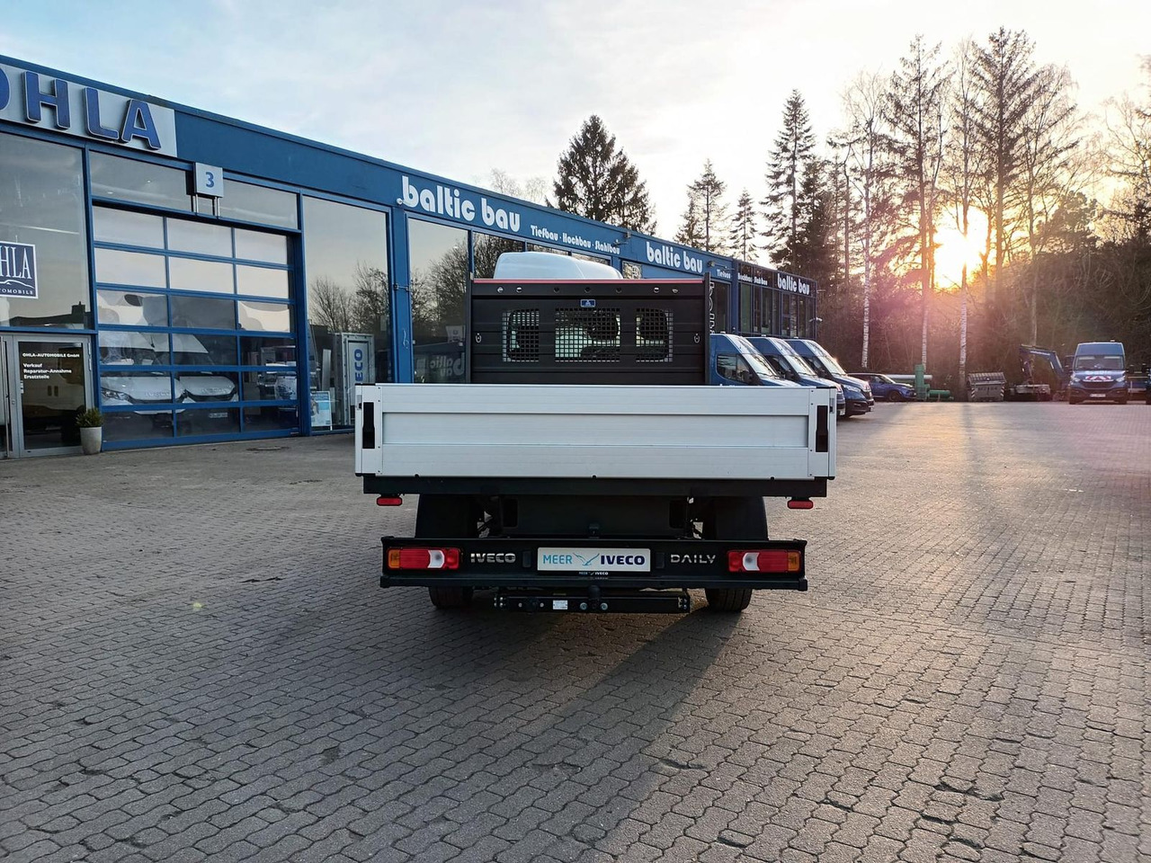 Iveco Daily 35S16H3.0 Pritsche,AHK, Rückfahrkamera... - Automašīna ar kravas platformu: foto 3 Iveco Daily 35S16H3.0 Pritsche,AHK, Rückfahrkamera... - Automašīna ar kravas platformu: foto 3