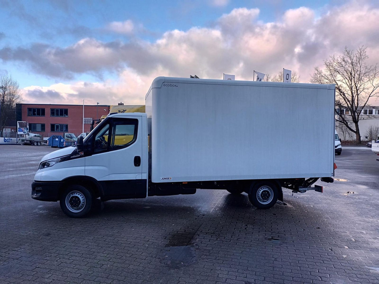 Iveco Daily 35S16HA8 Koffer LBW - ab 0% Finanzieren - Furgons ar slēgtā virsbūve: foto 2 Iveco Daily 35S16HA8 Koffer LBW - ab 0% Finanzieren - Furgons ar slēgtā virsbūve: foto 2