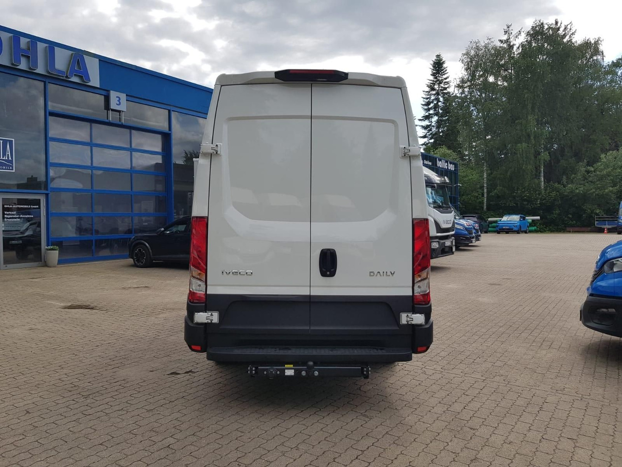 Iveco Daily 35S18HA8 V 3520L mit AHK, Rückfahrkamer... - Kravas mikroautobuss: foto 4 Iveco Daily 35S18HA8 V 3520L mit AHK, Rückfahrkamer... - Kravas mikroautobuss: foto 4