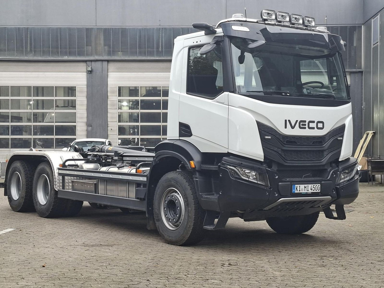 Iveco X-Way AD300X46Z/P HR OFF MEILER ABROLLKIPPER ... - Kravas automašīna pašizgāzējs: foto 1 Iveco X-Way AD300X46Z/P HR OFF MEILER ABROLLKIPPER ... - Kravas automašīna pašizgāzējs: foto 1
