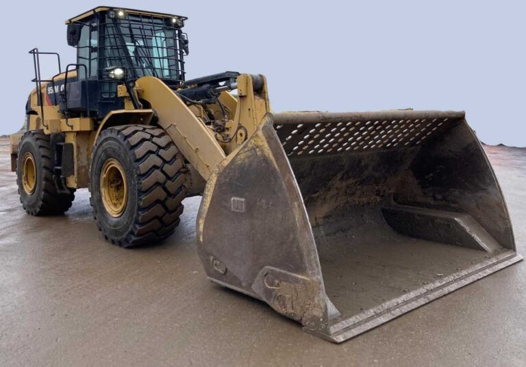 CAT 950M – wheel loader / Radlader - Iekrāvējs: foto 1 CAT 950M – wheel loader / Radlader - Iekrāvējs: foto 1