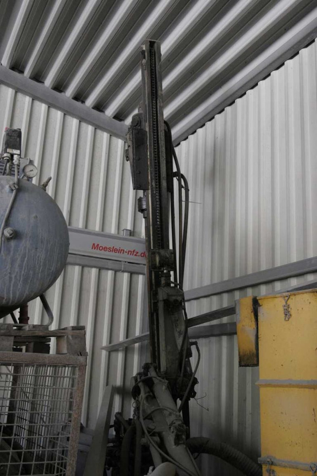 Ingersoll-Rand LM100 Pneumatic drill / Pneumatisches Bohrgerät - Urbšanas mašīna: foto 1 Ingersoll-Rand LM100 Pneumatic drill / Pneumatisches Bohrgerät - Urbšanas mašīna: foto 1