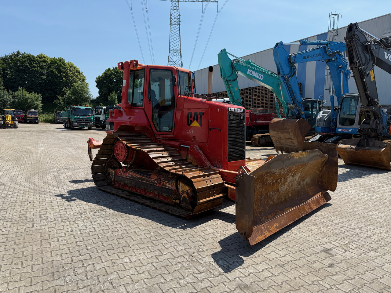 CATERPILLAR D5N FTC LGP Raupe mit 6-Wege + Heckaufreißer - Buldozers: foto 3 CATERPILLAR D5N FTC LGP Raupe mit 6-Wege + Heckaufreißer - Buldozers: foto 3
