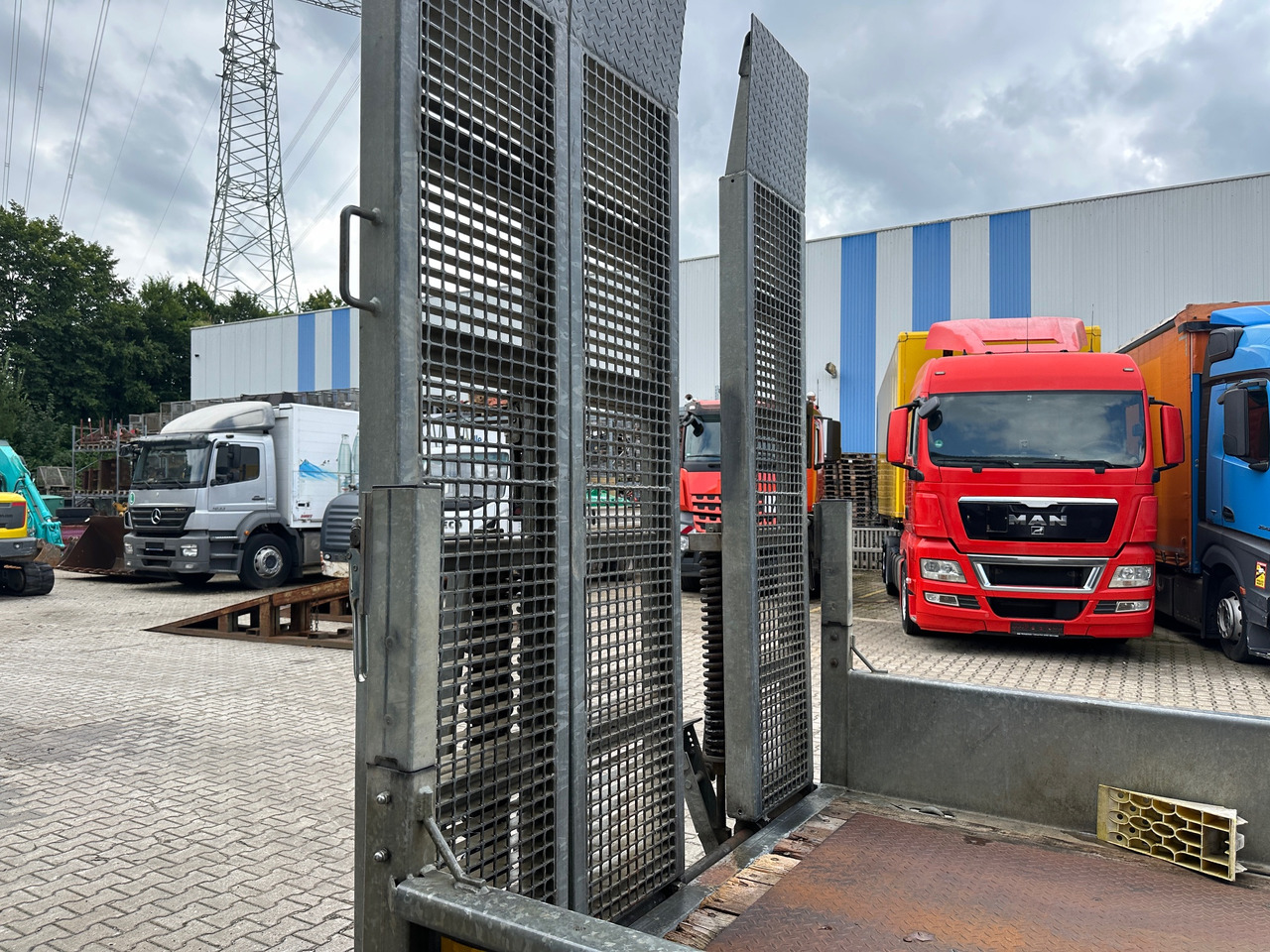 Piekabe zema profila platforma Demmler Tandem-Tiefladeranhänger Fräsenanhänger: foto 13
