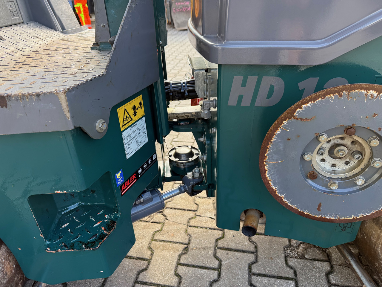 Ceļu veltnis Hamm HD12 VV Tandemwalze mit Dach: foto 9