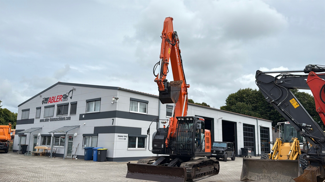Ekskavators Hitachi ZX225 USLC-5B Kurzheck Kettenbagger: foto 7
