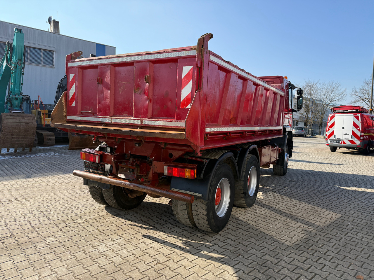 Iveco Magirus 260 EH1 6x6 3-S.-Kipper Bordmatic 6x6 - Kravas automašīna pašizgāzējs: foto 4 Iveco Magirus 260 EH1 6x6 3-S.-Kipper Bordmatic 6x6 - Kravas automašīna pašizgāzējs: foto 4