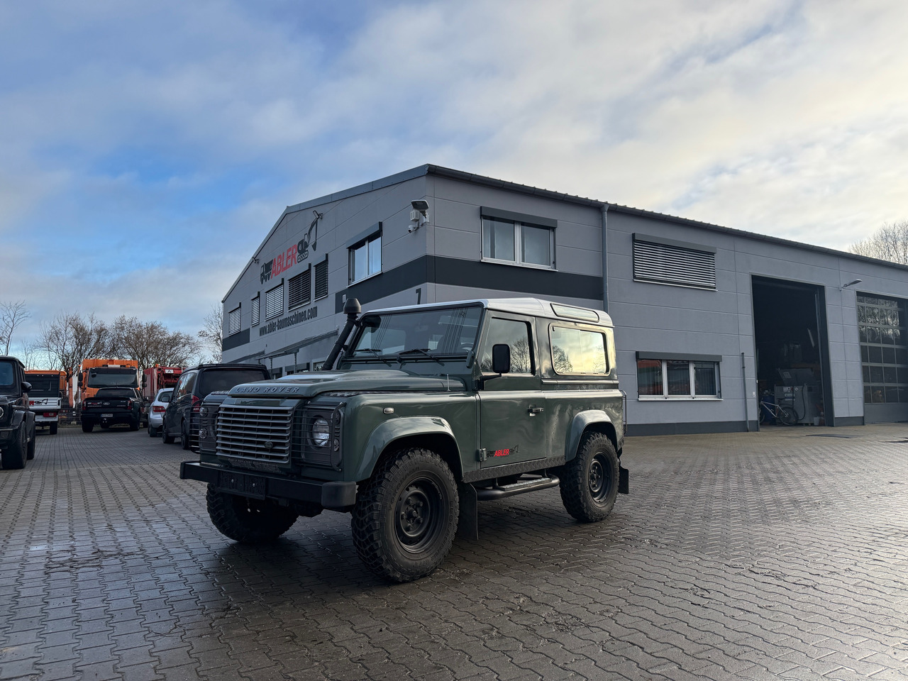 Land Rover Defender 90 2.4TD4 LKW Zulassung AHK - Vieglā automašīna: foto 2 Land Rover Defender 90 2.4TD4 LKW Zulassung AHK - Vieglā automašīna: foto 2