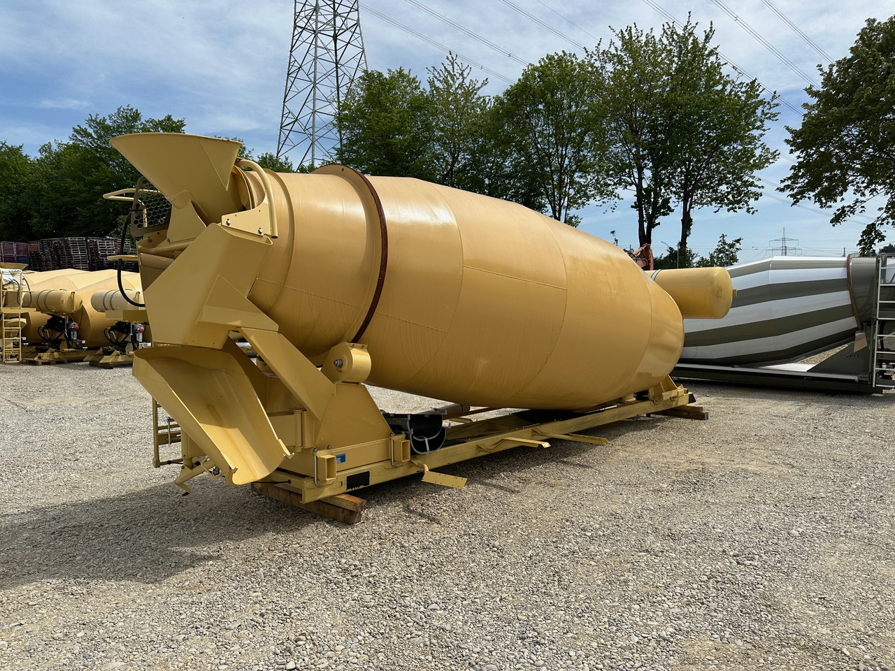 Liebherr HTM1204 Betonmischer Aufbau 12 m3 UNBENUTZT - Maisītāja rotējošais cilindrs: foto 3 Liebherr HTM1204 Betonmischer Aufbau 12 m3 UNBENUTZT - Maisītāja rotējošais cilindrs: foto 3