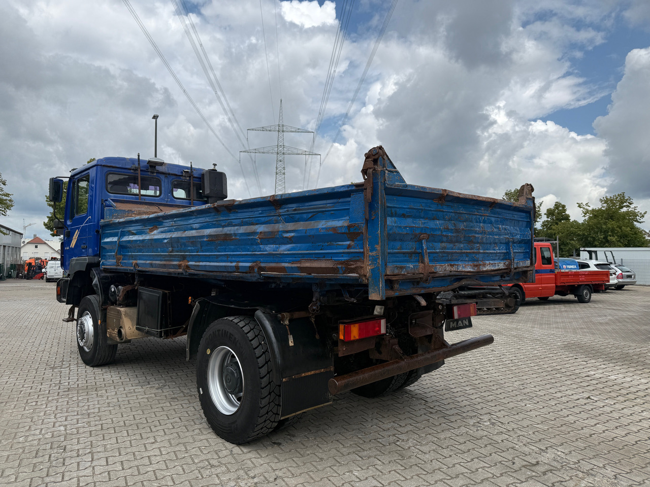 MAN 19.364 3-Seiten-Kipper Allrad Winterdienst - Kravas automašīna pašizgāzējs: foto 5 MAN 19.364 3-Seiten-Kipper Allrad Winterdienst - Kravas automašīna pašizgāzējs: foto 5